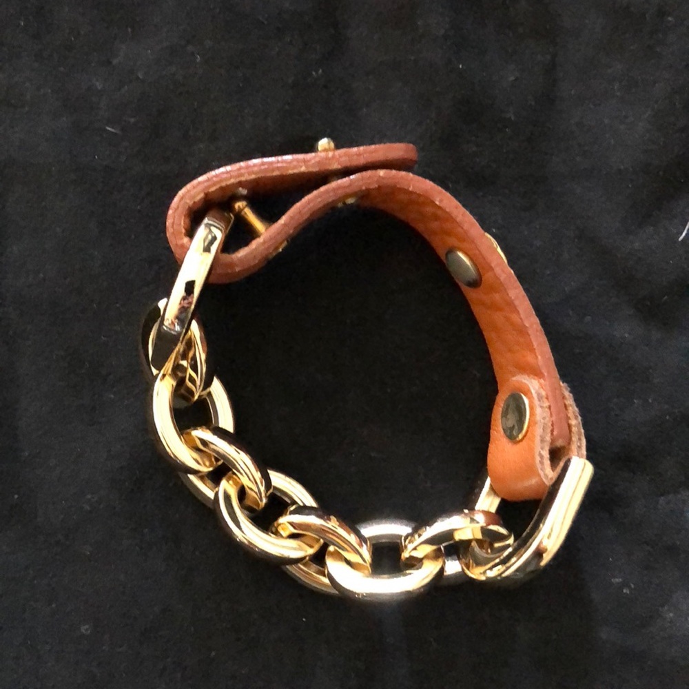Gold link chain bracelet